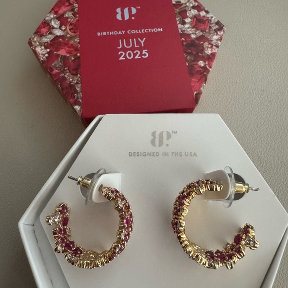 ❤️ Firelight Moments Earrings ❤️ - Picture 1 of 3